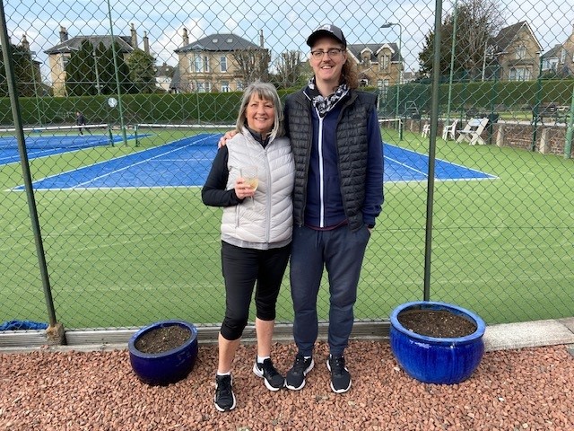 Robbie and Mum, Rhona